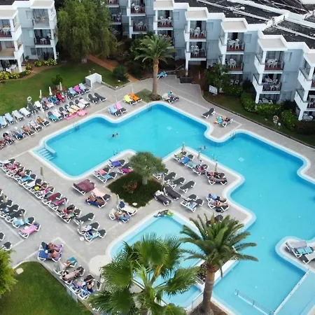 Apartment With Wifi, Pool, A 600m From Los Cristianos Beach In Tenerife *