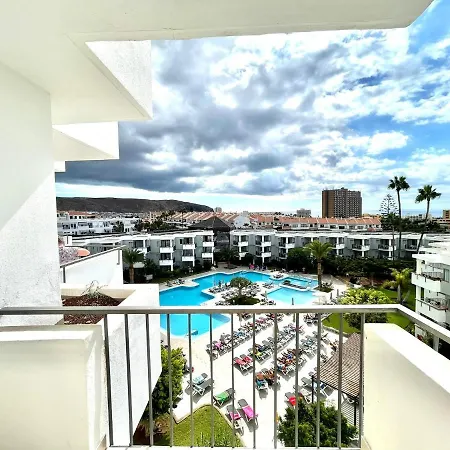 With Wifi, Pool, A 600m From Los Cristianos Beach In Tenerife *