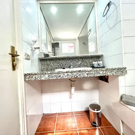 With Wifi, Pool, A 600m From Los Cristianos Beach In Tenerife Διαμέρισμα *