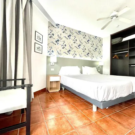 With Wifi, Pool, A 600m From Los Cristianos Beach In Tenerife Διαμέρισμα *